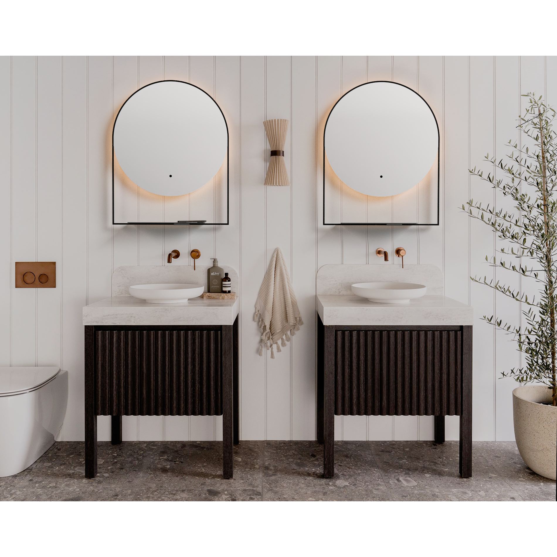 Oxygen CASSIOPEA 3-1801-15 Round Lighted LED Vanity Mirror with Wireless Phone Charger